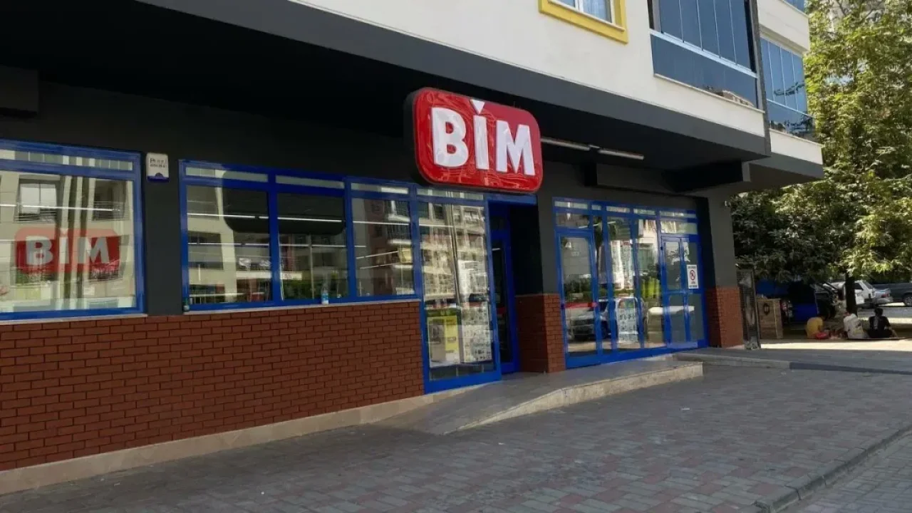 Bim'de 5 litre ayçiçek yağı ve 10 kg un dip fiyata satılacak! Bim 3 Mart 2026 aktüel kataloğu
