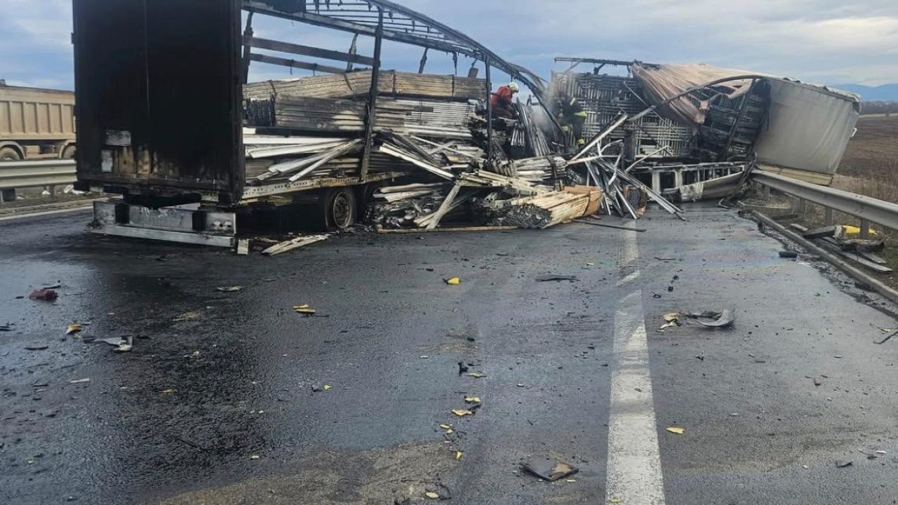 Bulgaristan’da tır kazası: 2 Türk şoför hayatını kaybetti