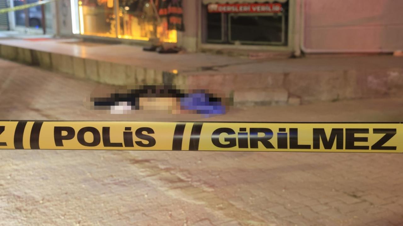 Eşiyle tartışıp camdan atladı! Hayatını kaybetti!