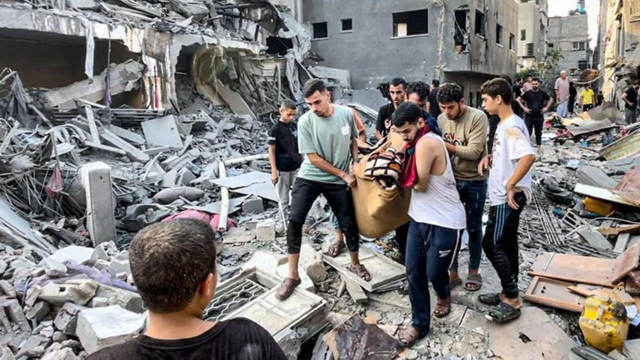 Gazze'de can kaybı 72 bin 51'e yükseldi