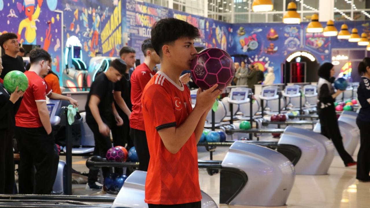 Gençler Türkiye Bowling Şampiyonası Samsun'da düzenlendi