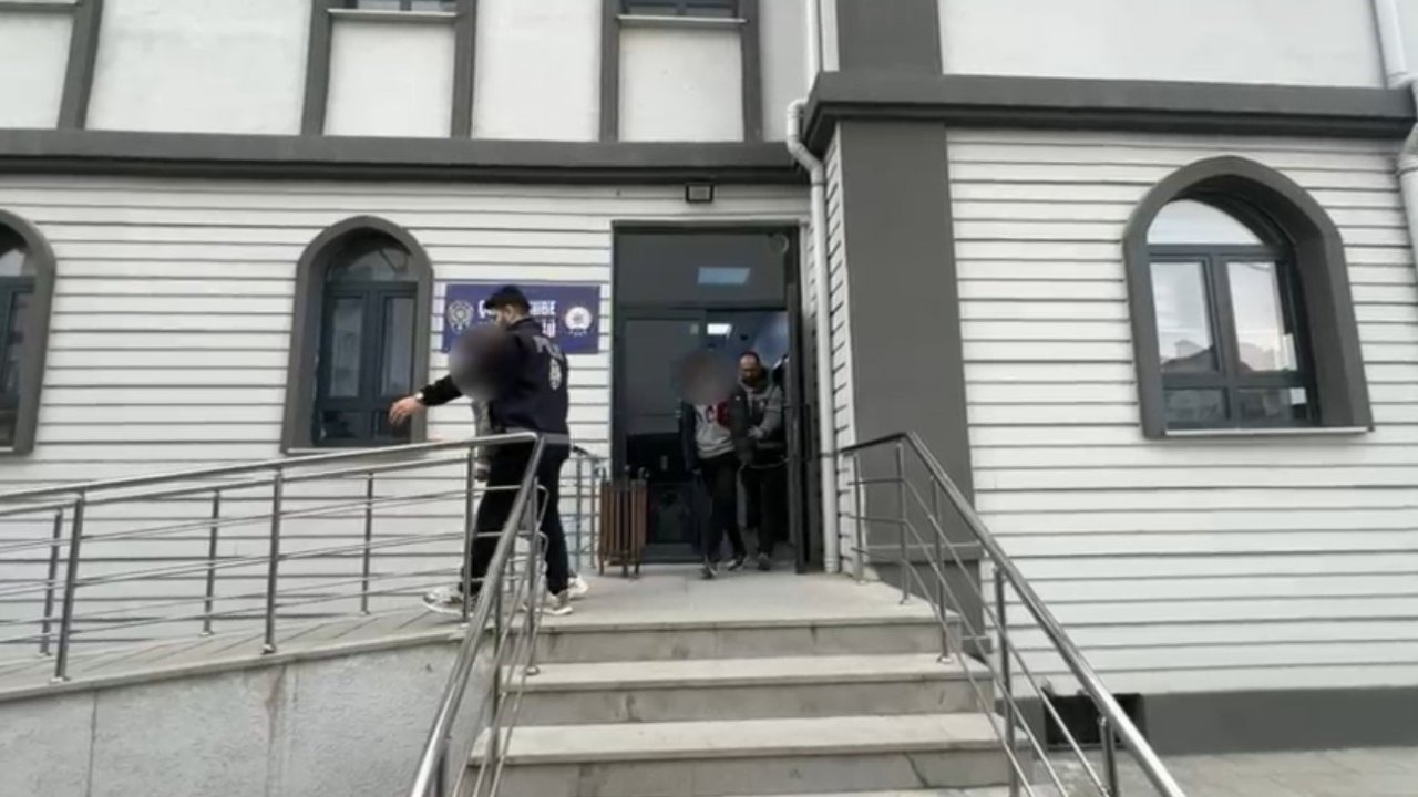 İki motosiklet çarpıştı, 1 kişi hayatını kaybetti