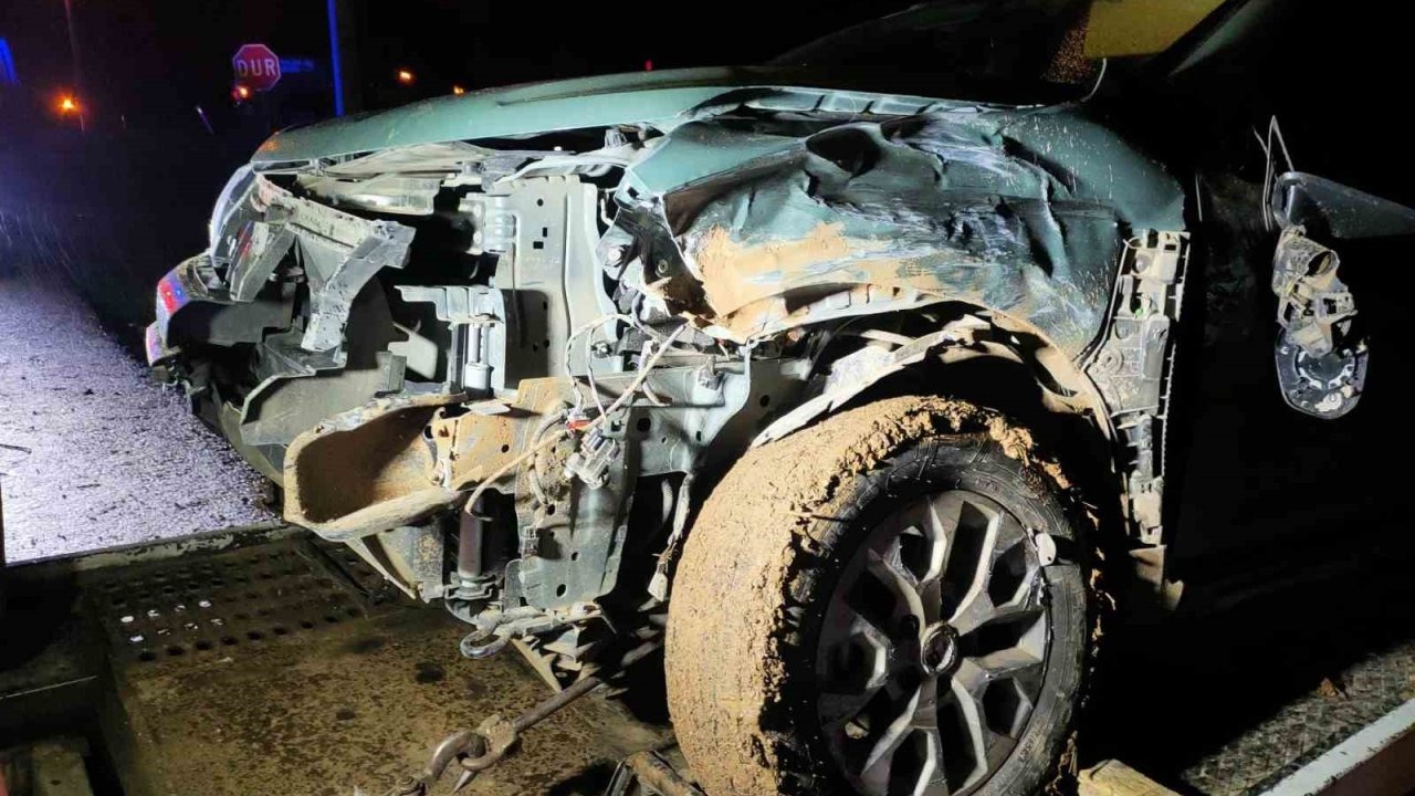 İki otomobil çarpıştı: 7 yaralı