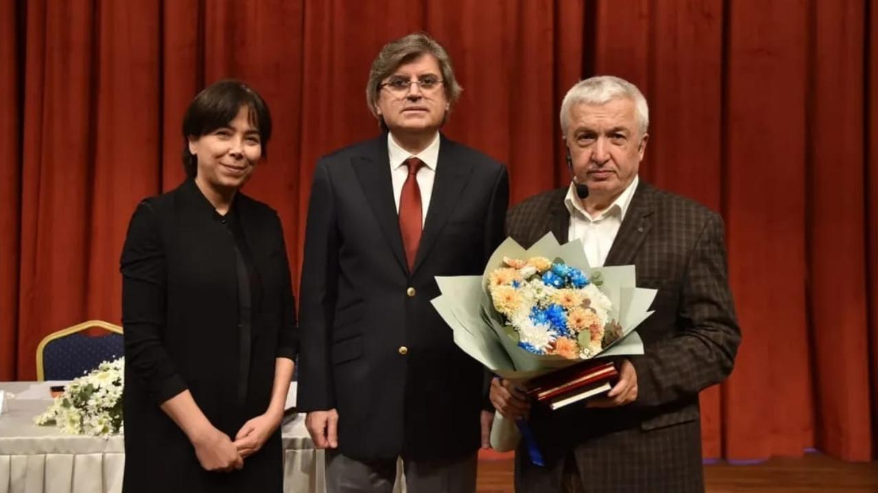 İlahiyatçı Prof. Dr. Mehmet Okuyan Samsun'da vatandaşlarla buluştu