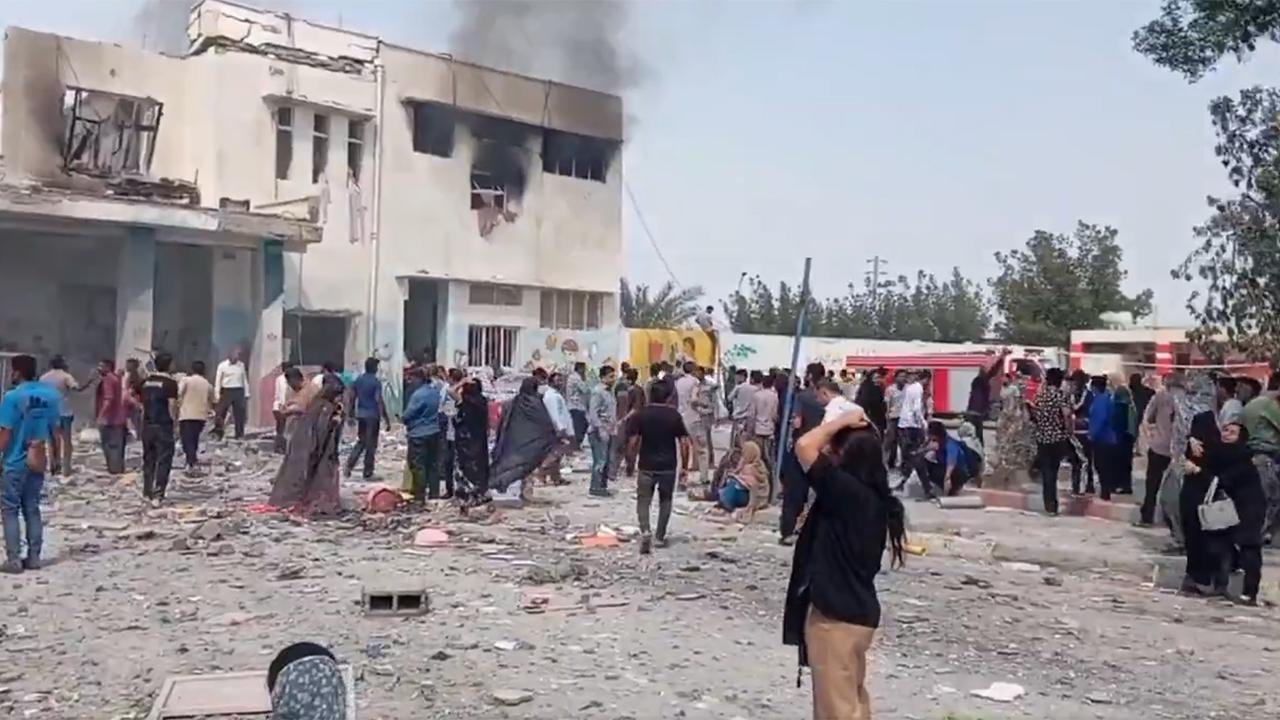 İsrail ve ABD İran'da ilkokula saldırdı! 64 öğrenci öldü