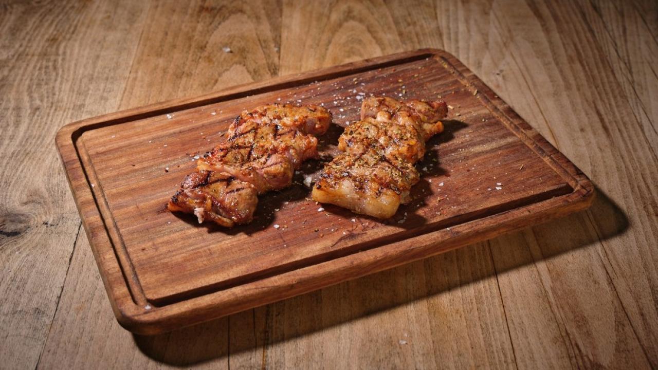 Izgarada ve tavada tam kıvamında kuzu sırt tarifi