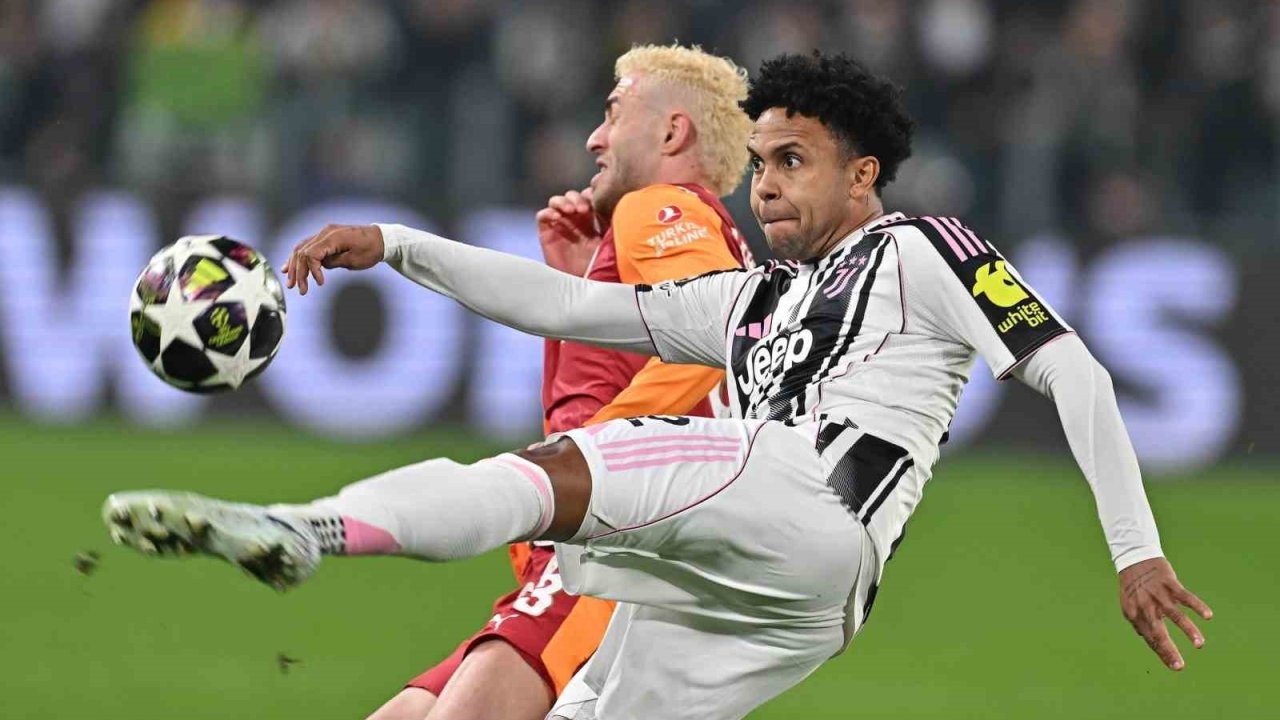 Juventus: 1 - Galatasaray: 0  UEFA Şampiyonlar Ligi:  İlk yarı