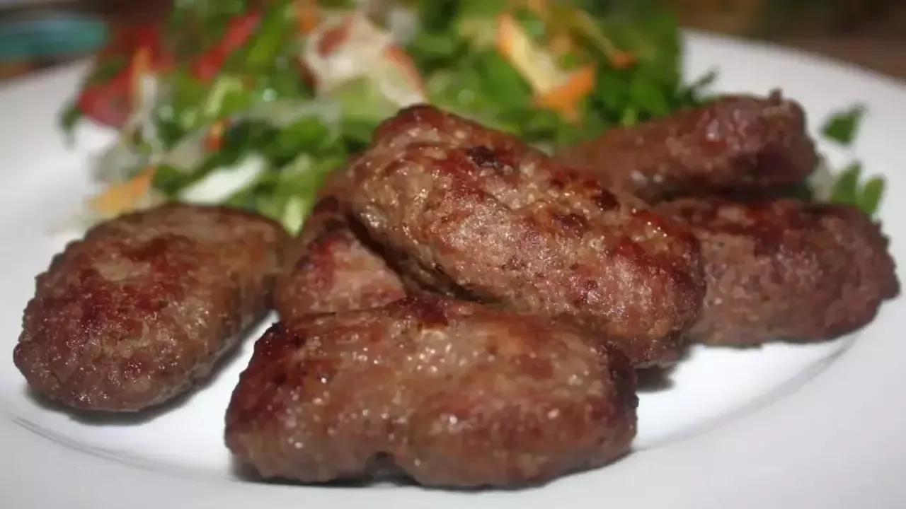 Kaşarlı iç harçlı nefis köfte tarifi