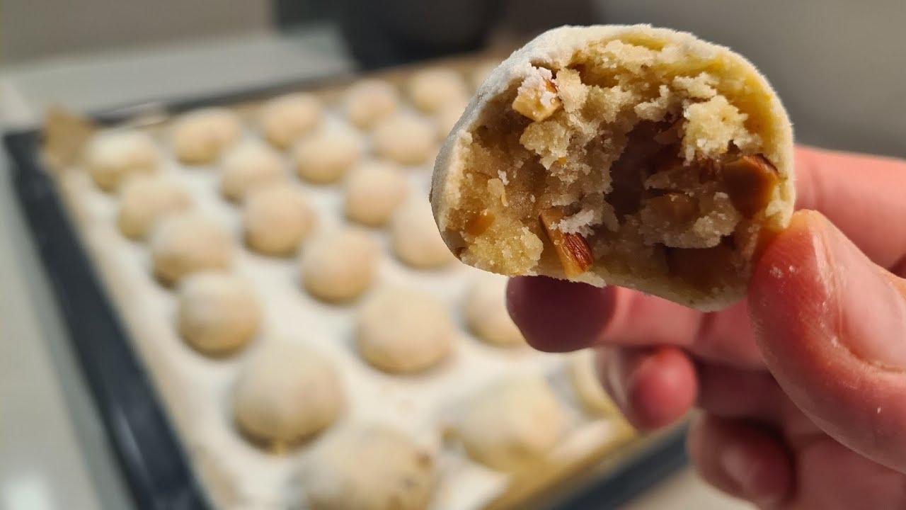 Klasik tarif sevenler için bademli kurabiye tarifi