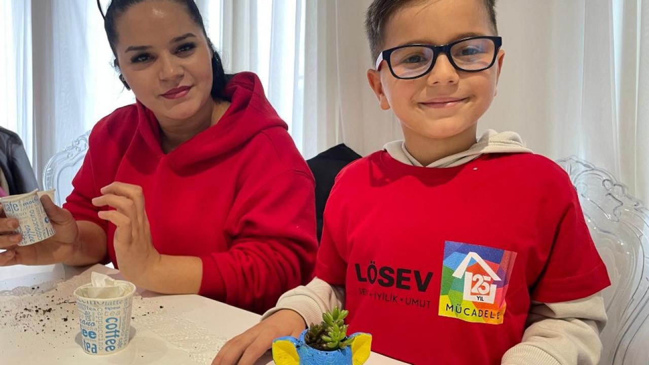 LÖSEV’li çocuklar anneleriyle etkinlikte keyfi anlar yaşadı