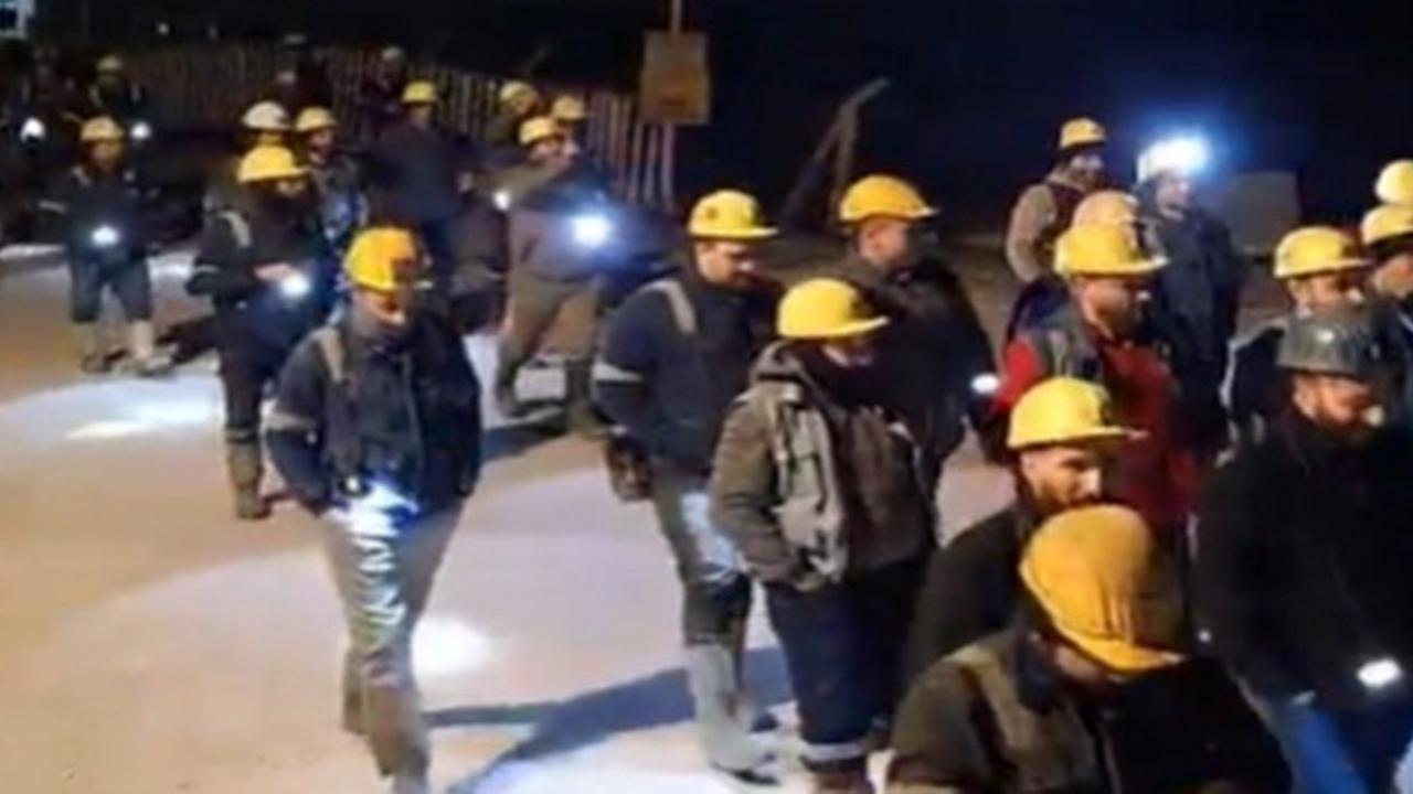 Maden işçilerinden iş bırakma eylemi