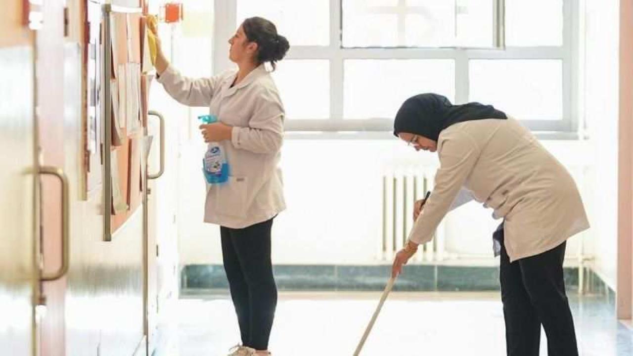 MEB okullara 70 bin personel alımı yapacak