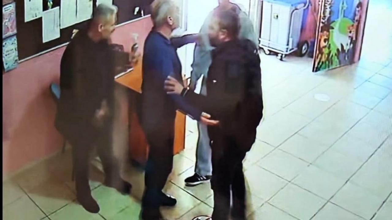 Okul müdürlerine yumruklu ve tekmeli saldırı