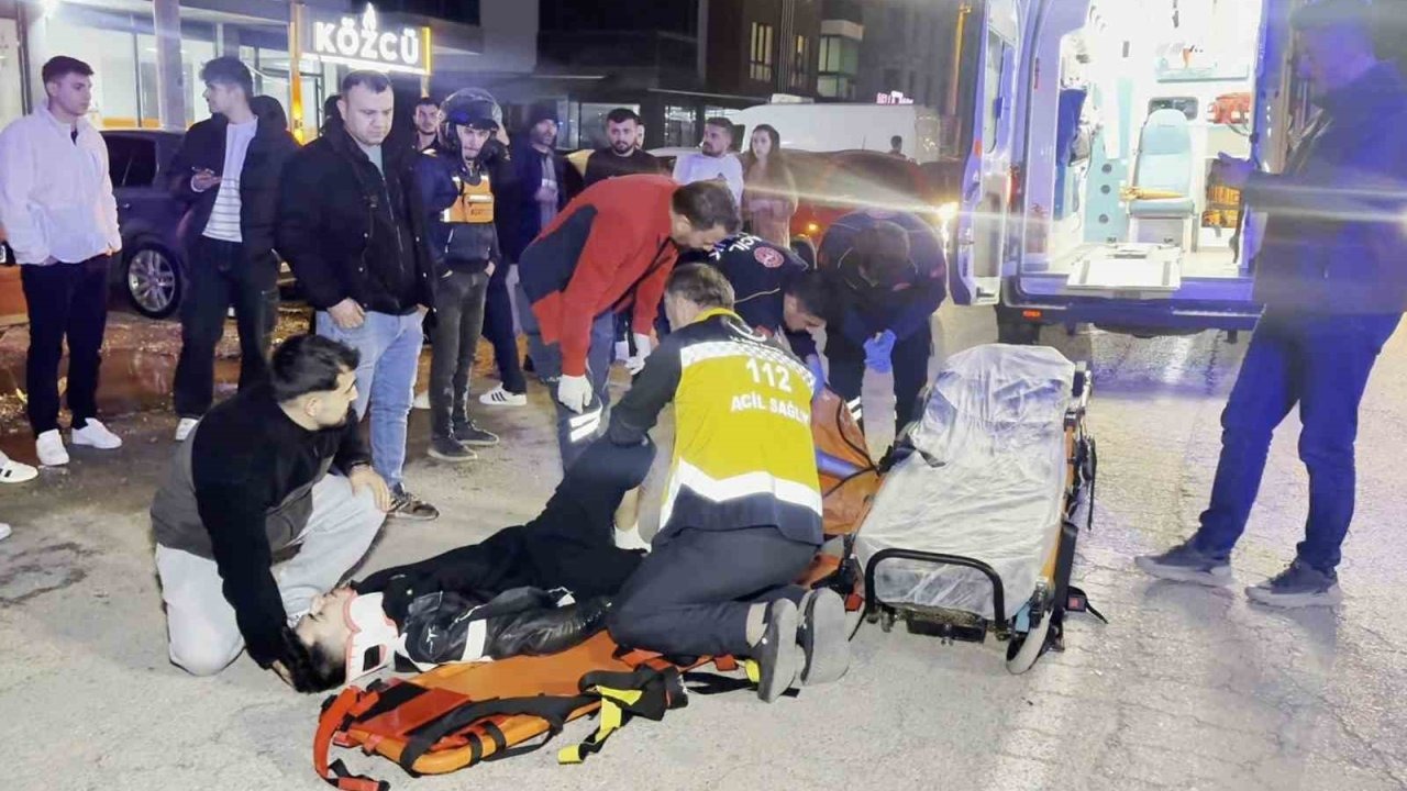 Otomobil ile motosiklet çarpıştı, sürücü ağır yaralı