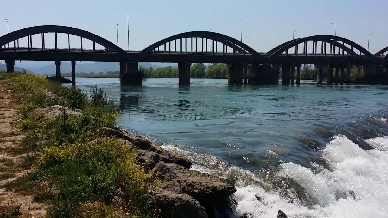 Samsun'da Bafra Kızılırmak'a moloz döken kişiye para cezası