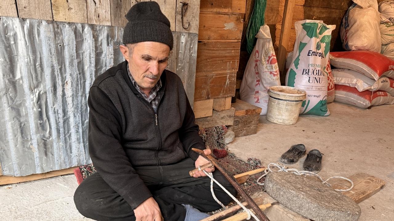 Samsun'da beşik ustası kaybolmaya yüz tutan mesleğini yaşatmaya çalışıyor