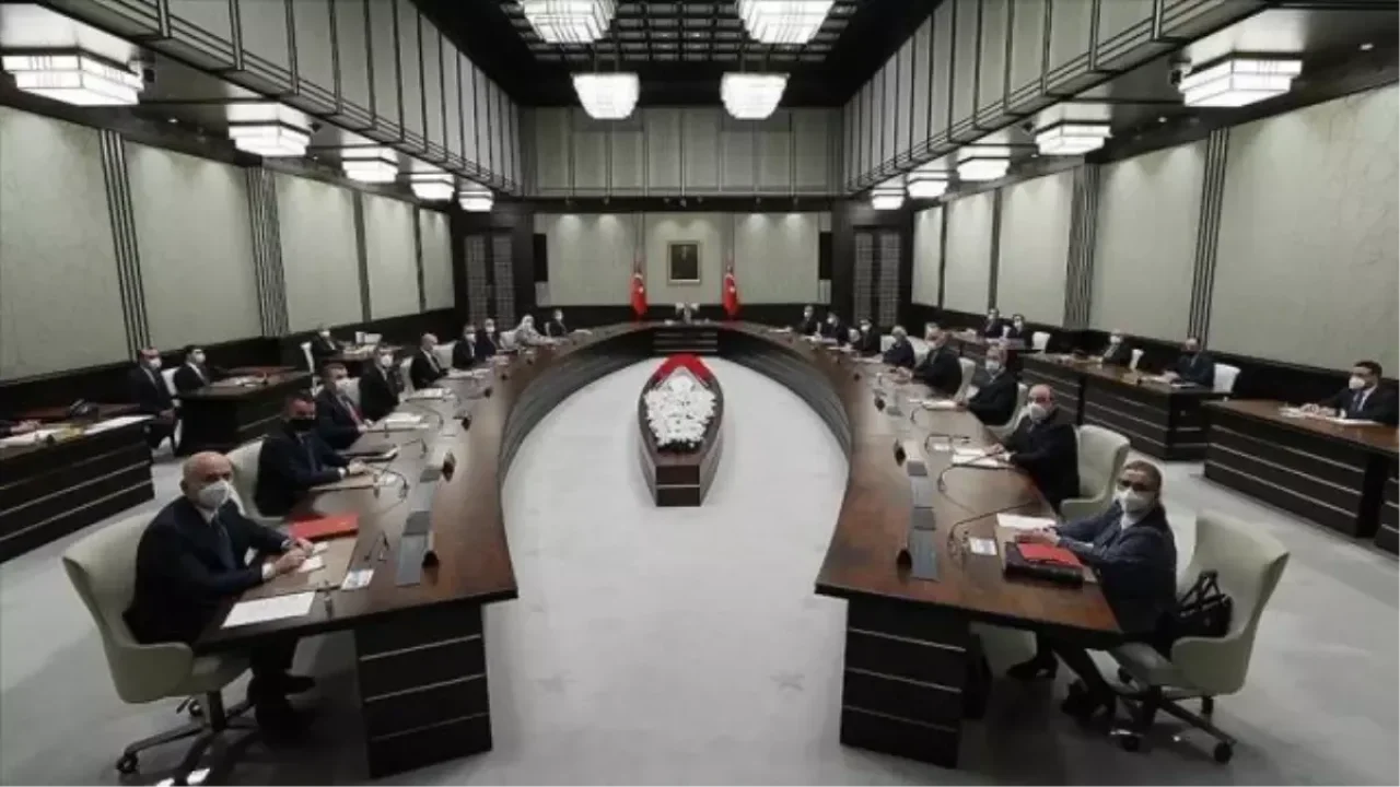 Son dakika Erdoğan imzaladı! Kabinede 2 bakan değişti