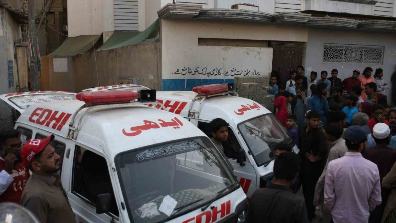 Üç katlı binada tüp patladı: 16 ölü, 14 yaralı