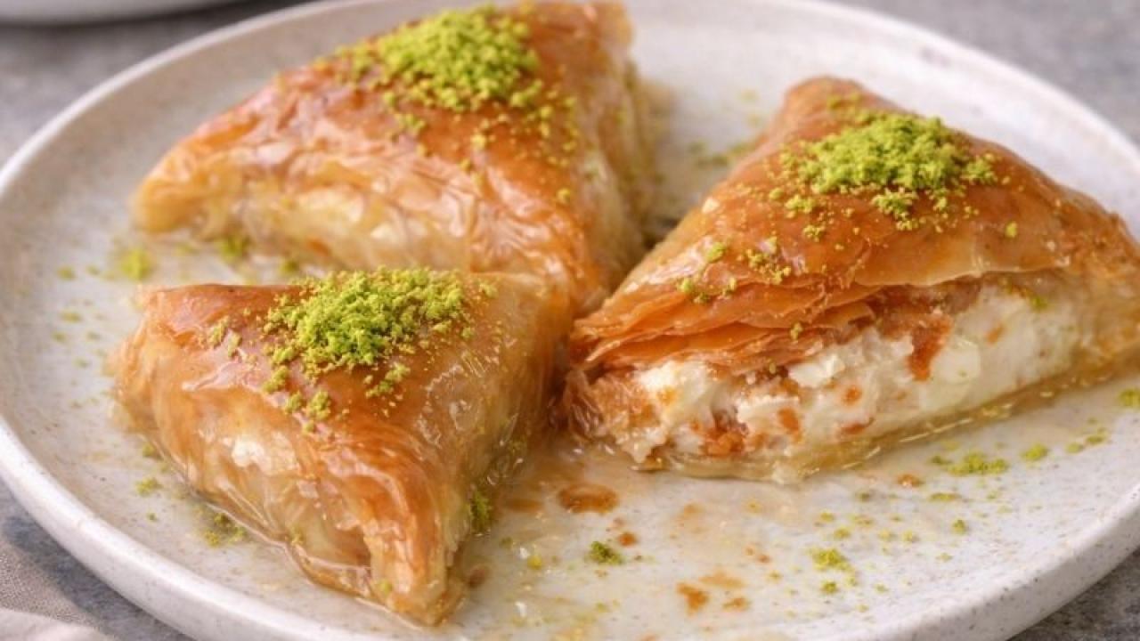 Ustasından püf noktalarıyla Laz böreği tarifi