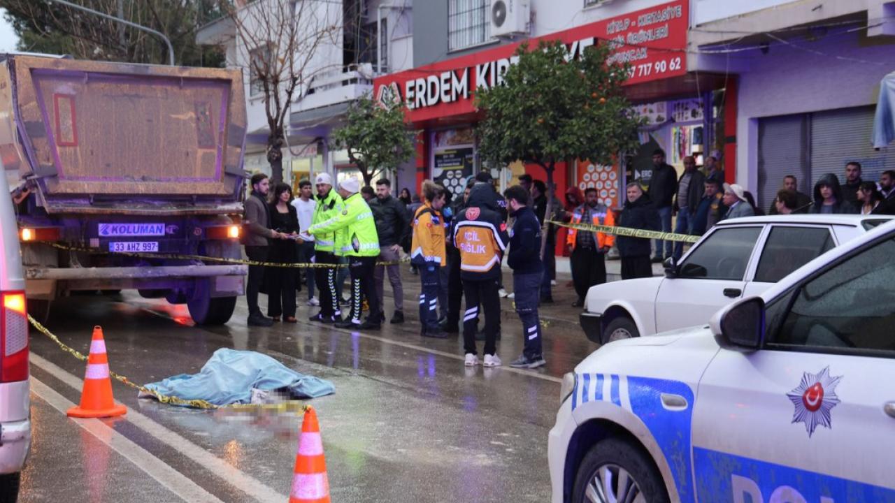 Yaşlı adam kamyonun altında can verdi