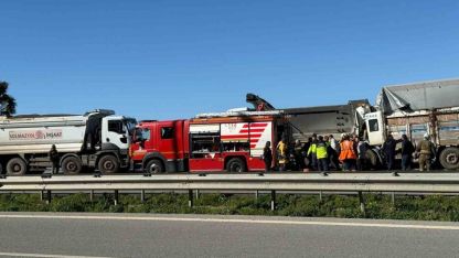 Feci kaza! Kamyonlar çarpıştı: 1 ölü
