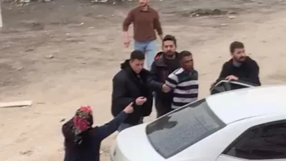 Firariyi vermemek için polise direndiler