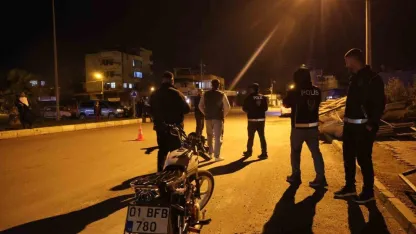 Kasksız sürücüden polise ilginç teklif