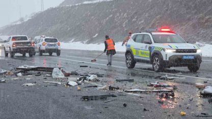 Feci kazada karı koca hayatını kaybetti! Yola saçılan biberon yürekleri burktu