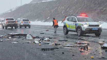 Feci kazada karı koca hayatını kaybetti! Yola saçılan biberon yürekleri burktu