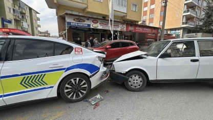 Polis aracına, Tofaş çarptı