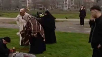 Bıçaklı kavga! Boğazı kesilen kişi hayatını kaybetti