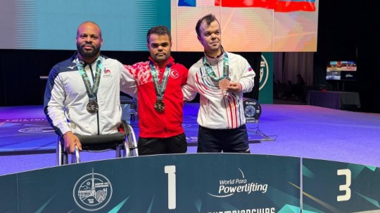 Abdullah Kayapınar kimdir?