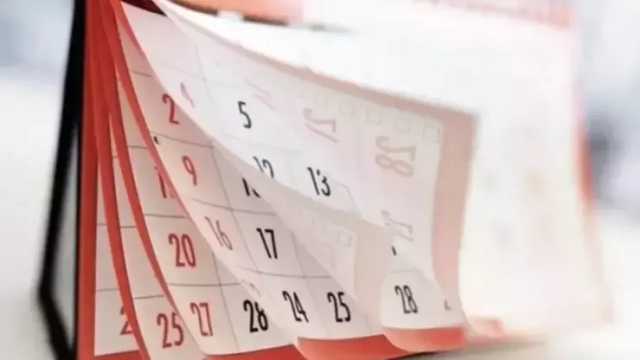 Arefe günü resmi tatil mi?