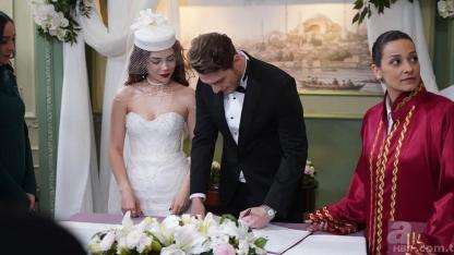 Aynı Yağmur Altında final yapıyor! Ali ve Rosa birleşiyor mu?