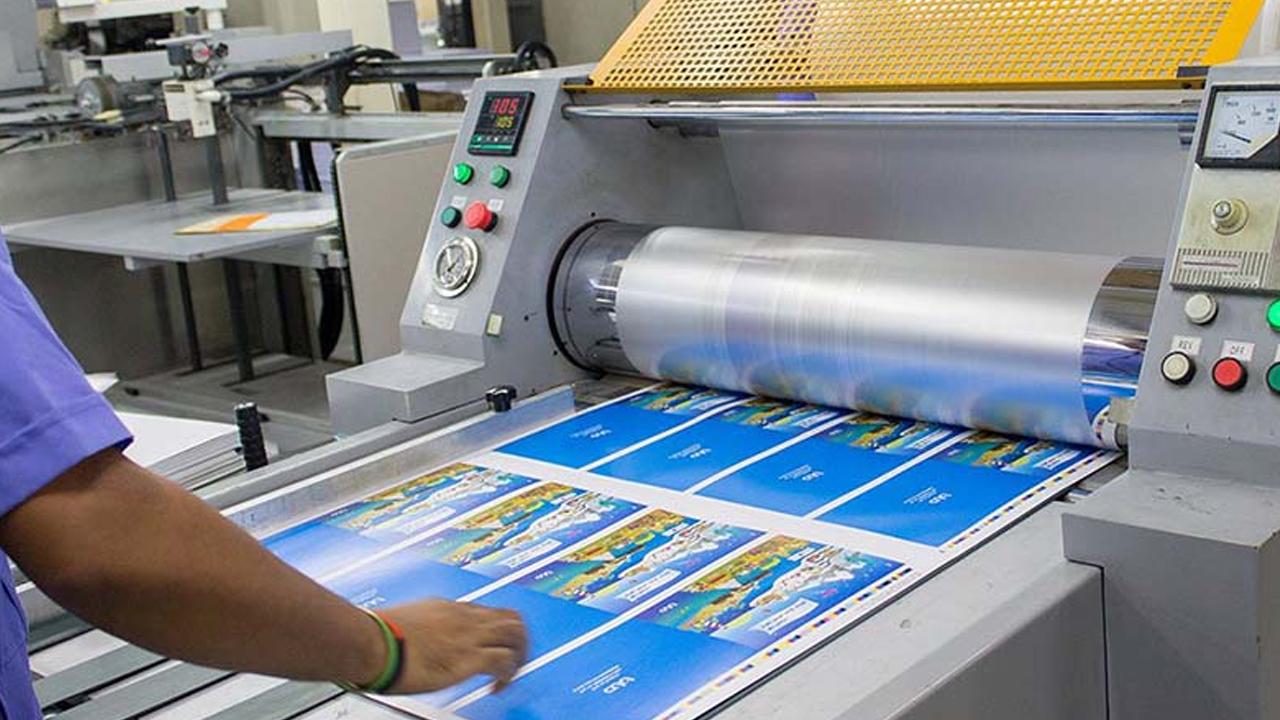 Baskı boya müdürü nedir, ne iş yapar, ne kadar maaş alır?