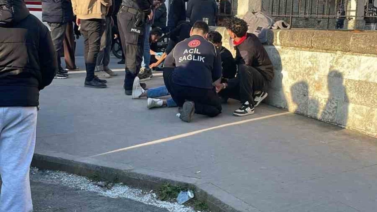 Bıçaklı kavgada 3 kişi yaralandı