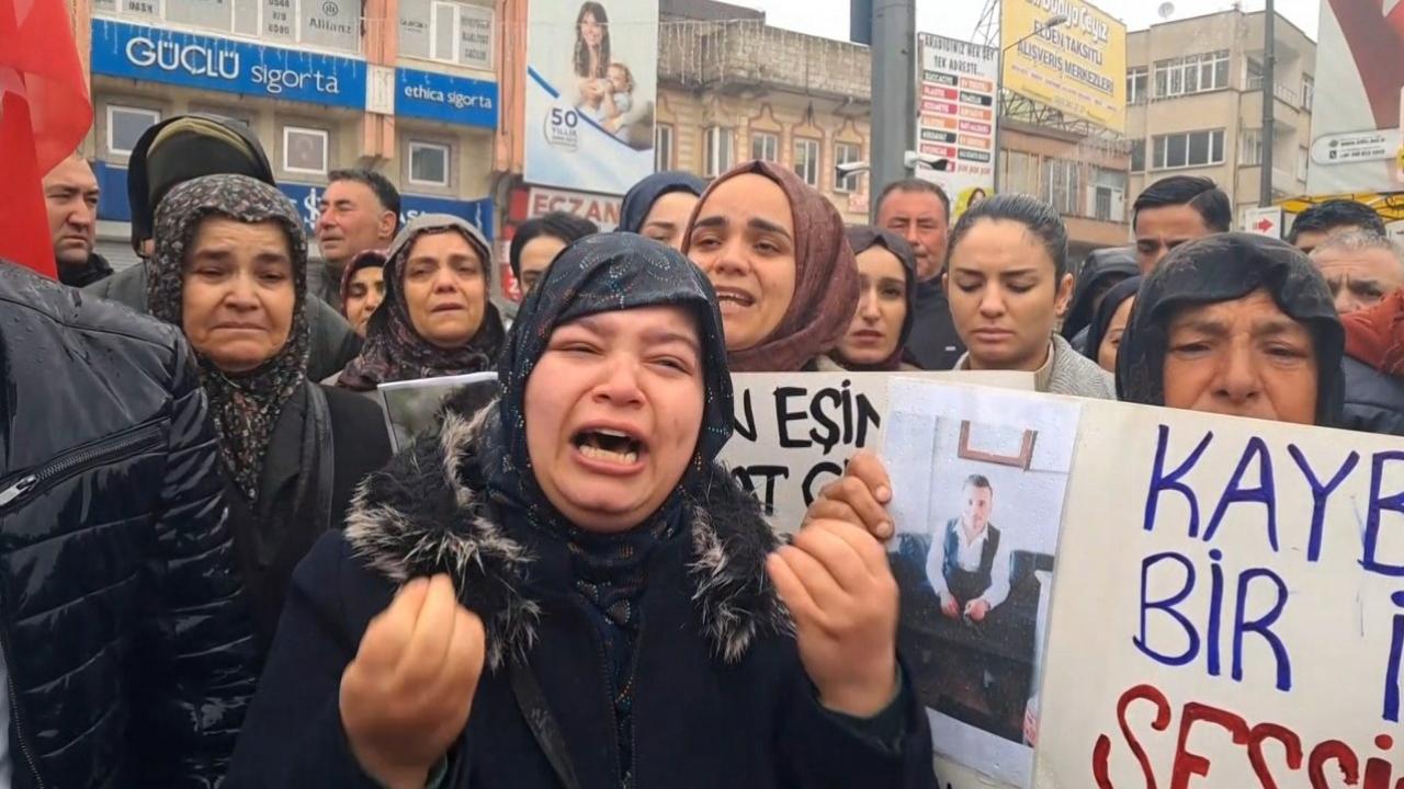 Bir yıldır kayıp iki gencin aileleri yetkililerden yardım bekliyor