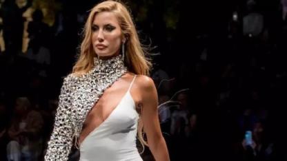 Çağla Şıkel'den köpek gibi çalışıyorum çıkışı