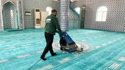 Canik'te camilerde yoğun temizlik