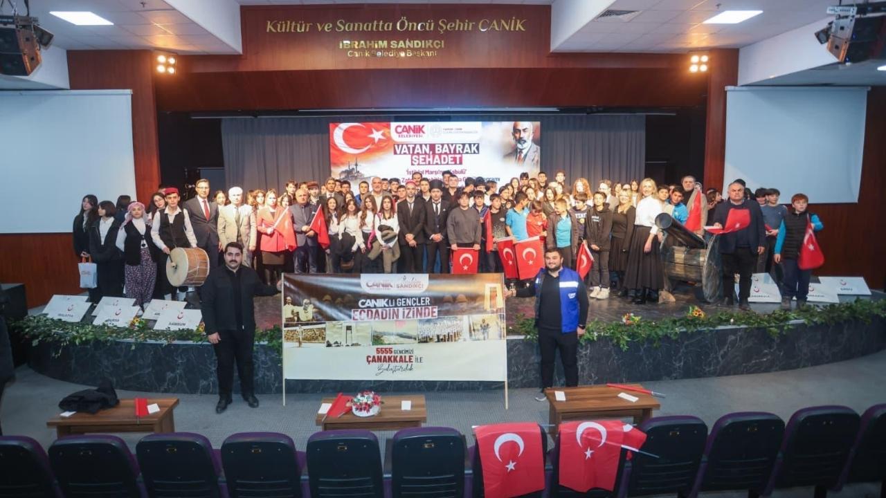 Canik’te gençler ödüllerine kavuştu