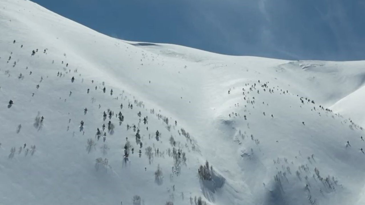 Çığ faciası: Kayıp kişi için çalışmalar 86 gündür sürüyor