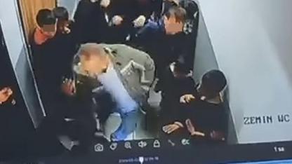 Çocuğuna kartopu atan 8  yaşındaki çocuğu darp etti