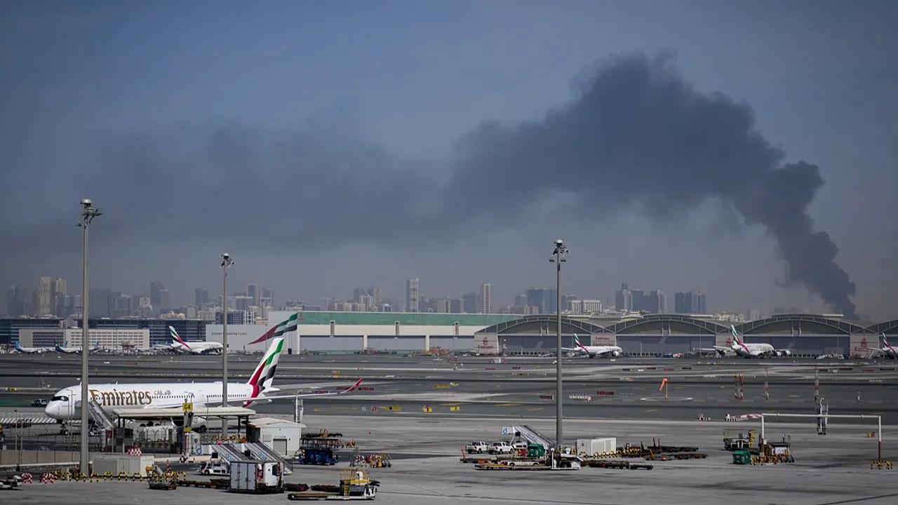 Dubai'de düşen şarapnel parçası nedeniyle 1 kişi öldü