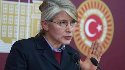 Emine Ülker Tarhan CHP'den neden istifa etmişti?
