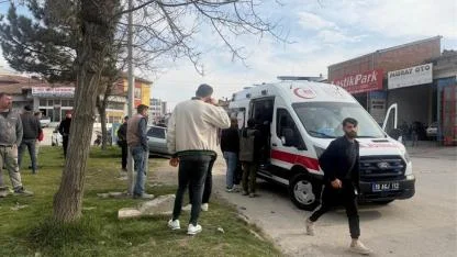 Esnaflar arasında silahlı kavga! Ayaklarından vurdu