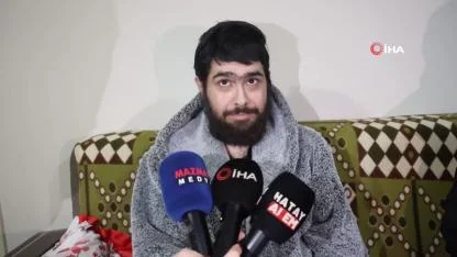 Evden çıkmayan telefon bağımlısı genç 25. yaşına bilgisayar başında girdi