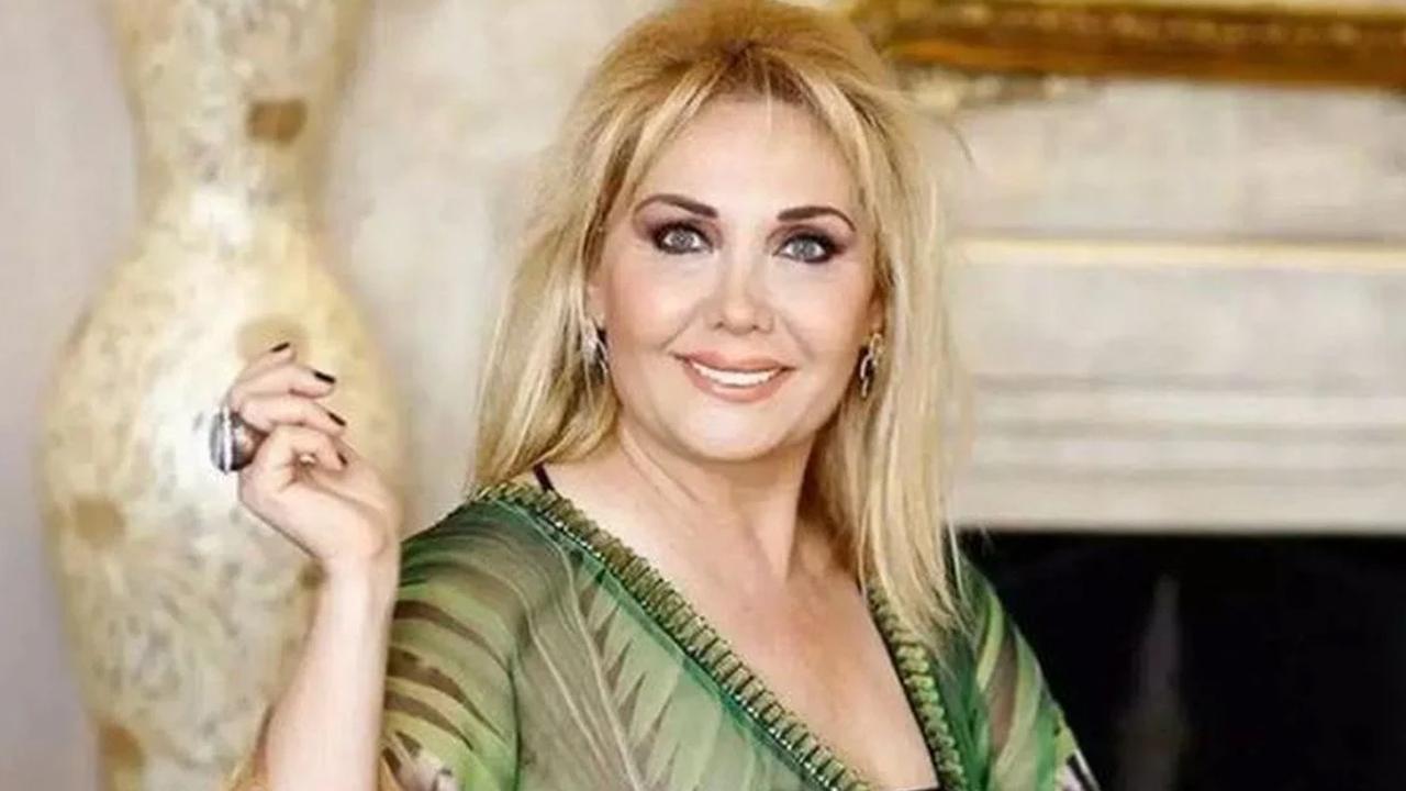 Hülya Uğur kimdir?