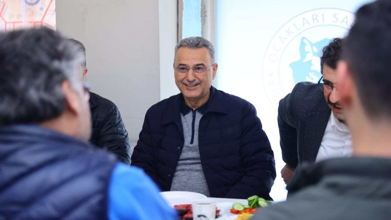 İhsan Kurnaz Uluslararası öğrencilerle buluştu