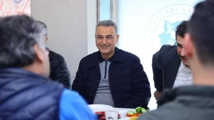 İhsan Kurnaz uluslararası öğrencilerle buluştu