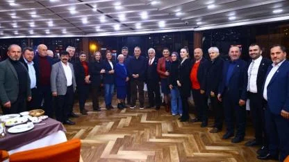 İlkadım Belediye Başkanı İhsan Kurnaz muhtarlarla buluştu